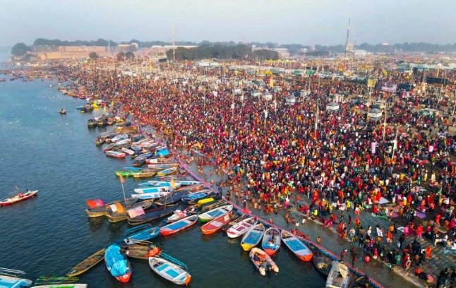 ਚੰਦੌਲੀ: ਮਹਾਕੁੰਭ ਮੌਨੀ ਅਮਾਵਸਿਆ ‘ਤੇ ਪ੍ਰਯਾਗਰਾਜ ਜਾਣ ਵਾਲੀਆਂ ਟਰੇਨਾਂ ‘ਚ ਵਧੀ ਭੀੜ, ਪ੍ਰਸ਼ਾਸਨ ਨੇ ਕੀਤੀ ਸਖ਼ਤ ਕਾਰਵਾਈ