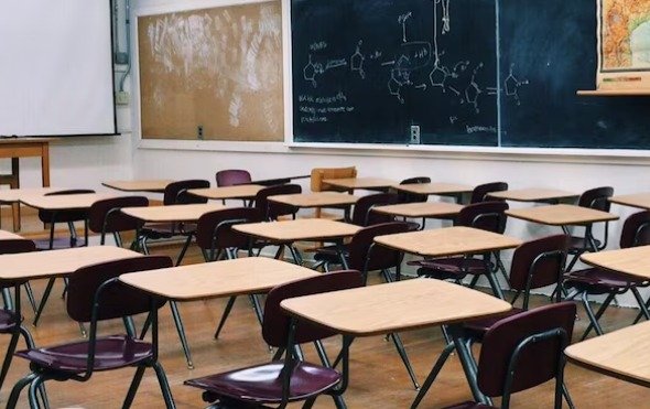 ਹਮੀਰਪੁਰ ‘ਚ 10 ਅਤੇ 20 ਤੋਂ ਘੱਟ ਵਿਦਿਆਰਥੀਆਂ ਵਾਲੇ ਸਕੂਲਾਂ ਦੀ ਰਿਪੋਰਟ ਤਿਆਰ, ਸਿੱਖਿਆ ਵਿਭਾਗ ਨੇ ਆਉਣ ਵਾਲੇ ਸੈਸ਼ਨ ‘ਚ ਵਾਧਾ ਕਰਨ ਵੱਲ ਕਦਮ ਵਧਾਏ