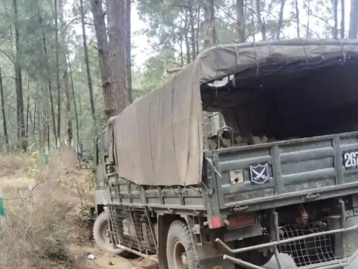 ਜੰਮੂ-ਕਸ਼ਮੀਰ ਦੇ ਰਾਜੌਰੀ ’ਚ LOC ਨੇੜੇ ਫੌਜੀ ਗੱਡੀ ‘ਤੇ ਅੱਤਵਾਦੀਆਂ ਦਾ ਹਮਲਾ