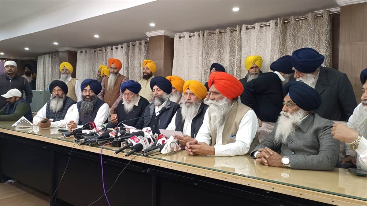 ਸ੍ਰੀ ਅਕਾਲ ਤਖ਼ਤ ਸਾਹਿਬ ਅਤੇ ਸ਼੍ਰੋਮਣੀ ਕਮੇਟੀ ਵਿਚਕਾਰ ਤਣਾਅ, ਜਥੇਦਾਰ ਨੇ ਧਾਮੀ ਨੂੰ ਅਸਤੀਫ਼ਾ ਵਾਪਸ ਲੈਣ ਦੀ ਕੀਤੀ ਅਪੀਲ