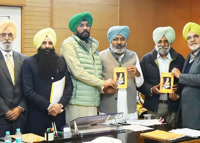 ਕੈਬਿਨਟ ਸਬ-ਕਮੇਟੀ ਵੱਲੋਂ ਵੱਖ-ਵੱਖ ਜਥੇਬੰਦੀਆਂ ਨਾਲ ਕੀਤੀ ਮੀਟਿੰਗ, ਪੰਜਾਬੀ ਸਭਾ ਨਾਲ ਕੀਤੀ ਖਾਸ ਚਰਚਾ