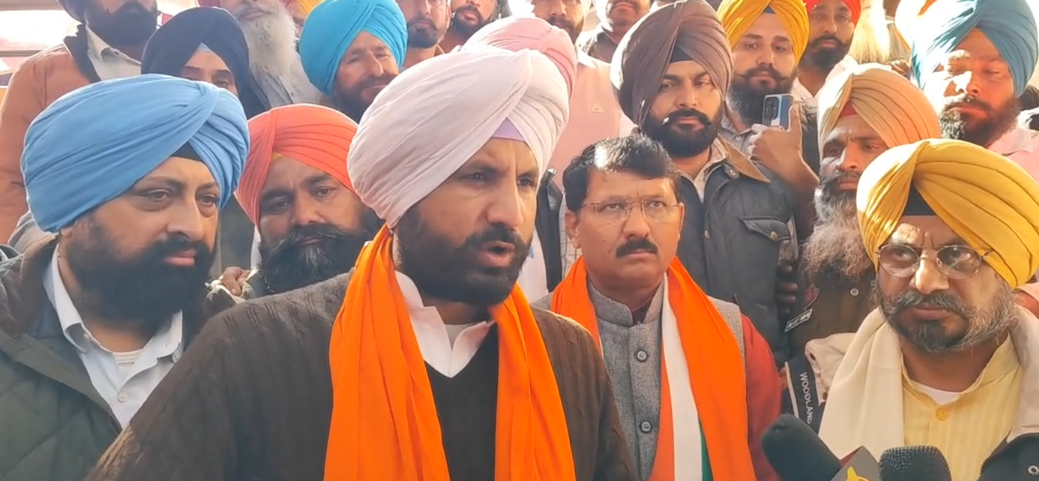 ਪੰਜਾਬ ਅਤੇ ਕੇਂਦਰ ਸਰਕਾਰਾਂ ਡਿਪੋਰਟ ਹੋ ਕੇ ਆਏ ਨੌਜਵਾਨਾਂ ਲਈ ਰੋਜਗਾਰ ਮੁਹਈਆ ਕਰਨ ਦਾ ਕਰੇ ਪ੍ਰਬੰਧ : ਰਾਜਾ ਵੜਿੰਗ