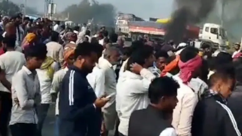 10ਵੀਂ ਜਮਾਤ ਦੀ ਪ੍ਰੀਖਿਆ ਦੌਰਾਨ ਹੰਗਾਮਾ, ਨਕਲ ਤੋਂ ਰੋਕਣ ’ਤੇ ਚਲੀਆਂ ਗੋਲੀਆਂ , 1 ਵਿਦਿਆਰਥੀ ਦੀ ਮੌਤ