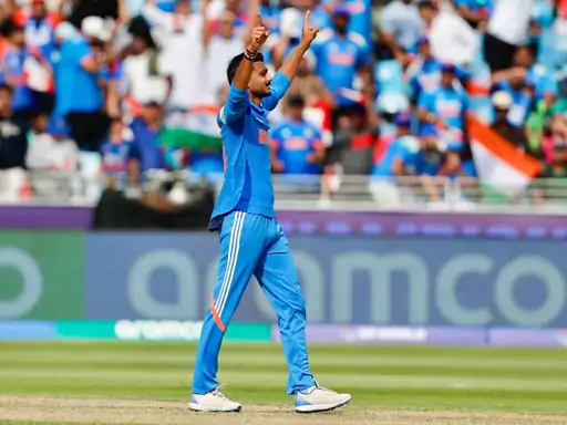 IND vs PAK: ਟੀਮ ਇੰਡੀਆ ਦੇ ਇਸ ਖਿਡਾਰੀ ਨੇ ਜਿੱਤਿਆ Best fielder’s medal, ਸ਼ਿਖਰ ਧਵਨ ਨੇ ਦਿੱਤਾ ਐਵਾਰਡ