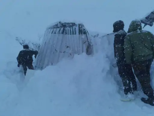 Snow Storm In Uttrakhandh