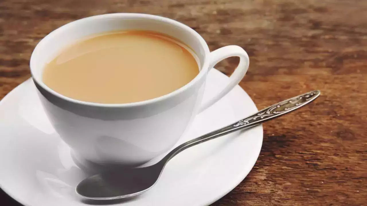 ਕੀ ਚਾਹ ਤੋਂ ਪਹਿਲਾਂ ਪਾਣੀ ਪੀਣ ਨਾਲ ਸੱਚਮੁੱਚ ਐਸੀਡਿਟੀ ਨਹੀਂ ਹੁੰਦੀ? ਮਾਹਿਰਾਂ ਤੋਂ ਜਾਣੋ