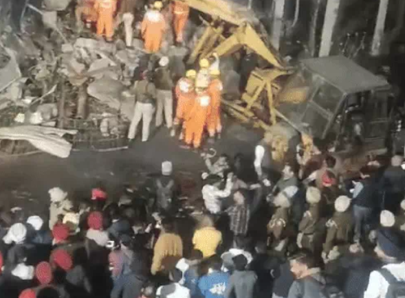 Ludhiana: ਫੋਕਲ ਪੁਆਇੰਟ ਵਿੱਚ ਦੋ ਮੰਜ਼ਿਲਾ ਇਮਾਰਤ ਡਿੱਗੀ, 1 ਦੀ ਮੌਤ, 8 ਨੂੰ ਬਚਾਇਆ ਗਿਆ, 1 ਦੀ ਭਾਲ ਜਾਰੀ