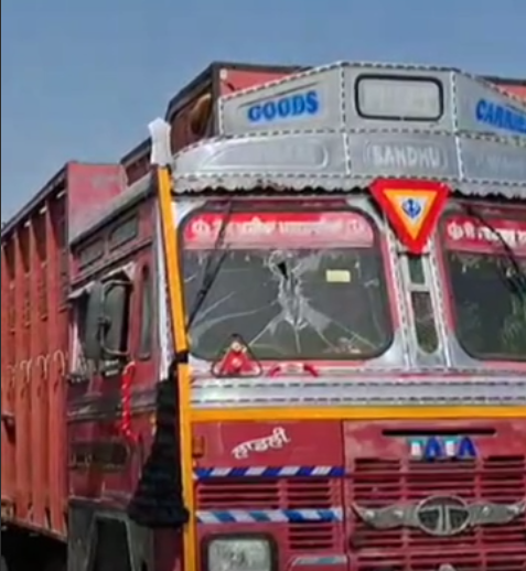 Barnala ‘ਚ 10 ਟਰੱਕਾਂ ਦੀ ਭੰਨਤੋੜ, 8 ਲੋਕ ਹੋਏ ਜ਼ਖਮੀ: ਗੁਦਾਮ ਦੇ ਬਾਹਰ 25 ਨਕਾਬਪੋਸ਼ਾਂ ਨੇ ਕੀਤਾ ਹਮਲਾ