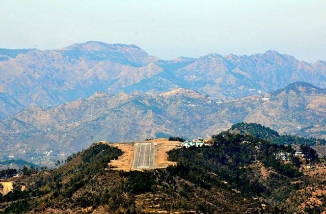 Shimla Airport: ਅੱਧਾ ਰਨਵੇਅ ਅਤੇ ਫਿਰ ਐਮਰਜੈਂਸੀ ਬ੍ਰੇਕ, ਹਿਮਾਚਲ ਦੇ ਉਪ ਮੁੱਖ ਮੰਤਰੀ ਅਤੇ ਡੀਜੀਪੀ ਵਾਲ-ਵਾਲ ਬਚੇ