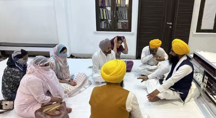 ਪਾਸਟਰ ਮਾਮਲੇ ‘ਚ ਪੀੜਿਤ ਔਰਤਾਂ ਨੇ ਗਿਆਨੀ ਕੁਲਦੀਪ ਸਿੰਘ ਗੜਗੱਜ ਨੂੰ ਦੱਸੀ ਮੁਸ਼ਕਿਲਾਂ,ਸਹਾਇਤਾ ਕਰਨ ਦਾ ਦਿੱਤਾ ਭਰੋਸਾ