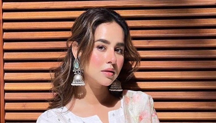 ਸਟੇਜ ‘ਤੇ ਹੀ ਰੁਕਿਆ ਗੀਤ, ਲਾਈਵ ਸ਼ੋਅ ‘ਚ ਸੁਨੰਦਾ ਸ਼ਰਮਾ ਦਾ ਗੁੱਸਾ, ਨੌਜਵਾਨ ਨੂੰ ਦਿੱਤੀ ਸਖ਼ਤ ਚੇਤਾਵਨੀ