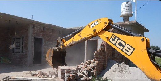 Punjab News: ਪੰਜਾਬ ਸਰਕਾਰ ਦੀ ‘ਯੁੱਧ ਨਸ਼ਿਆਂ ਵਿਰੁੱਧ’ ਮੁਹਿੰਮ ਦੇ ਚਲਦੇ ਨਸ਼ਾ ਤਸਕਰ ਘਰ ਦੇ ‘ਤੇ ਚੱਲਿਆ ‘ਪੀਲਾ ਪੰਜਾਂ’