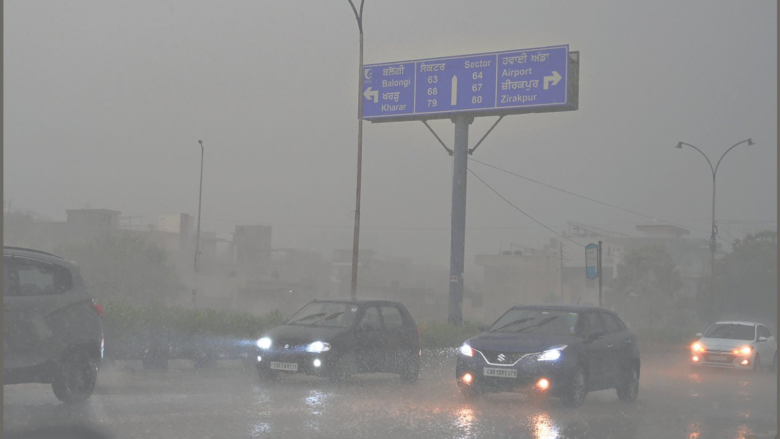 ਪੰਜਾਬ ‘ਚ ਸੰਘਣੀ ਧੁੰਦ ਨੇ ਪ੍ਰੇਸ਼ਾਨ ਕੀਤੇ ਲੋਕ, ਆਵਾਜਾਈ ਪ੍ਰਭਾਵਿਤ, ਜਾਣੋ ਆਉਣ ਵਾਲੇ ਦਿਨਾਂ ਦੇ ਮੌਸਮ ਦੀ ਵੱਡੀ ਅਪਡੇਟ