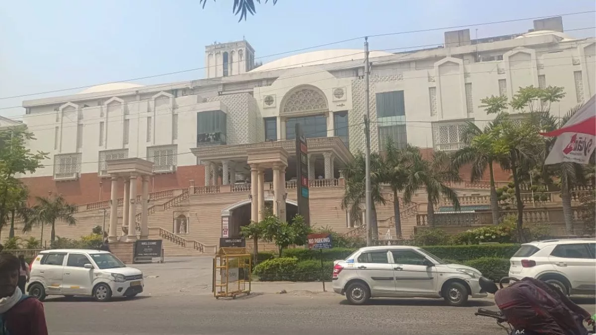 Noida ; ਗ੍ਰੇਟਰ ਨੋਇਡਾ ਦੇ ਵੇਨਿਸ ਮਾਲ ‘ਤੇ ਈਡੀ ਦੀ ਛਾਪੇਮਾਰੀ