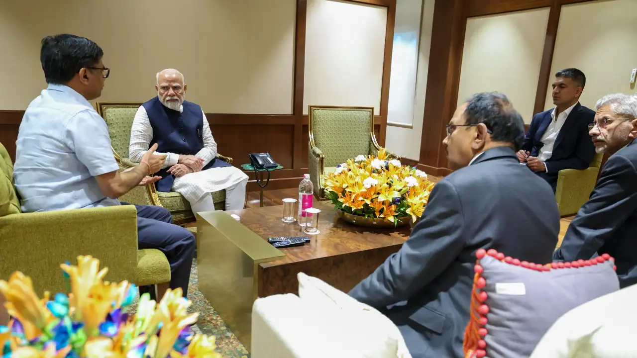 Pahalgam Terror Attack ; ਜੰਮੂ-ਕਸ਼ਮੀਰ ਅੱਤਵਾਦੀ ਹਮਲੇ ਤੋਂ ਬਾਅਦ ਪ੍ਰਧਾਨ ਮੰਤਰੀ ਮੋਦੀ ਨੇ NSA ਅਤੇ ਵਿਦੇਸ਼ ਮੰਤਰੀ ਨਾਲ ਕੀਤੀ ਮੁਲਾਕਾਤ
