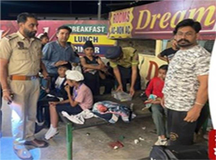 Punjab Van Accident ; ਪੰਜਾਬ ਵਿੱਚ ਬੱਚਿਆਂ ਨਾਲ ਭਰੀ ਵੈਨ ਦਾ ਹਾਈਵੇਅ ‘ਤੇ ਹਾਦਸਾ