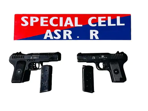 ਅੰਮ੍ਰਿਤਸਰ ਵਿੱਚ ਅੰਤਰਰਾਜੀ ਹਥਿਆਰ ਤਸਕਰੀ ਕਰਨ ਵਾਲੇ ਗਿਰੋਹ ਦਾ ਪਰਦਾਫਾਸ਼, ਦੋ ਮੈਂਬਰ ਗ੍ਰਿਫਤਾਰ