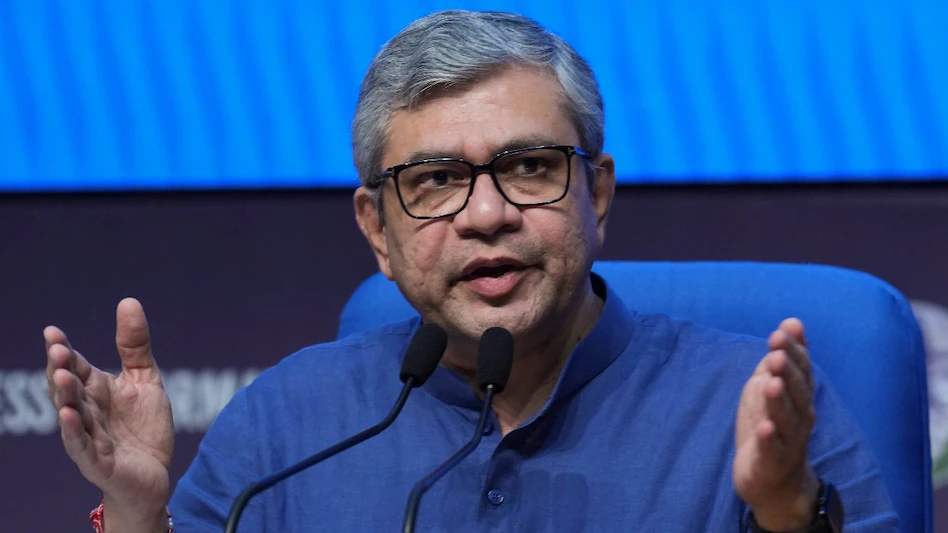 ਕੇਂਦਰ ਸਰਕਾਰ ਨੇ ਦਿੱਲੀ ਧਮਾਕਿਆਂ ਨੂੰ ਅੱਤਵਾਦੀ ਹਮਲਾ ਐਲਾਨਿਆ, ਅਸ਼ਵਨੀ ਵੈਸ਼ਨਵ ਨੇ ਕਿਹਾ, “ਦੋਸ਼ੀਆਂ ਨੂੰ ਸਖ਼ਤ ਸਜ਼ਾ ਦਿੱਤੀ ਜਾਵੇਗੀ”