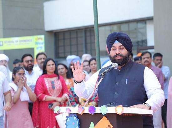 ਹਰਜੋਤ ਬੈਂਸ ਵੱਲੋਂ ਸ੍ਰੀ ਆਨੰਦਪੁਰ ਸਾਹਿਬ ਦੇ 10 ਸਰਕਾਰੀ ਸਕੂਲਾਂ ਵਿੱਚ ਬੁਨਿਆਦੀ ਢਾਂਚਾ ਪ੍ਰਾਜੈਕਟਾਂ ਦਾ ਉਦਘਾਟਨ