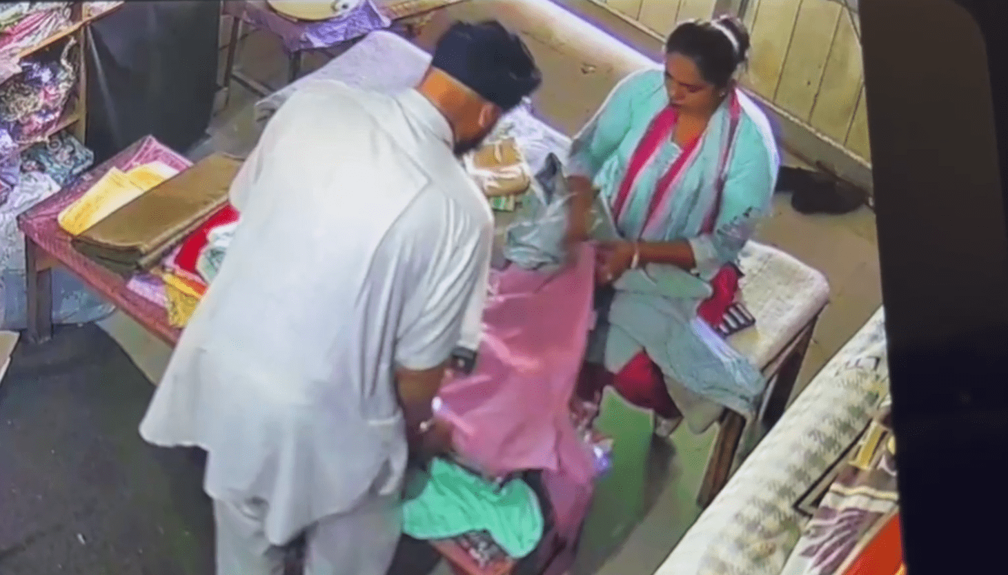 Cyber Fraud: 4500 ਦੇ ਖਰੀਦੇ ਕਪੜੇ ਤੇ Google pay ਦੇ ਨਾਂਅ ‘ਤੇ ਕਰ ਗਏ ਕਾਂਡ