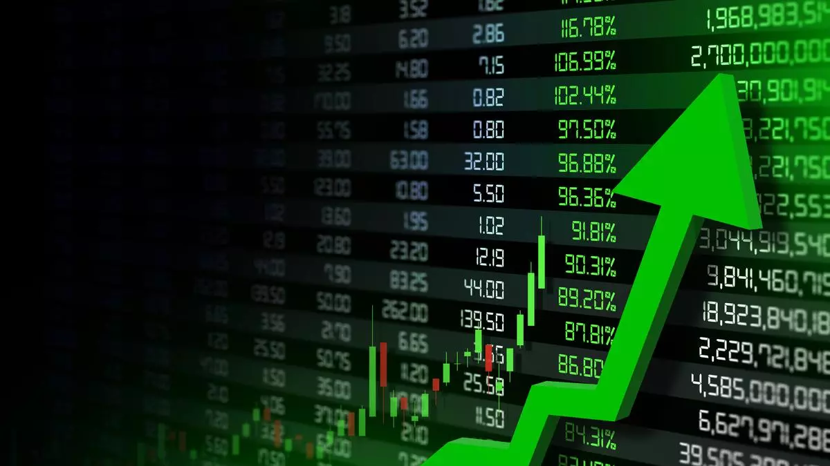 ਟਰੰਪ ਦੇ ਟੈਰਿਫ ਦੀ ਘੋਸ਼ਣਾ ਤੋਂ ਪਹਿਲਾਂ ਸ਼ੇਅਰ ਬਾਜ਼ਾਰ ‘ਚ ਆਇਆ ਨਵਾਂ ਮੋੜ, ਕਰੀਬ 22 ਕਰੋੜ ਲੋਕਾਂ ਨੇ ਕਮਾਏ 3.54 ਲੱਖ ਕਰੋੜ ਰੁਪਏ