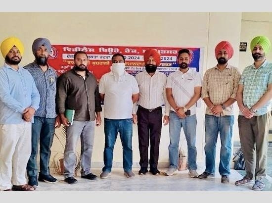 ਮਾਰਕੀਟ ਕਮੇਟੀ ਦਾ ਮੰਡੀ ਸੁਪਰਵਾਈਜ਼ਰ 7,000 ਰੁਪਏ ਰਿਸ਼ਵਤ ਲੈਂਦਾ ਵਿਜੀਲੈਂਸ ਵਲੋਂ ਗ੍ਰਿਫ਼ਤਾਰ