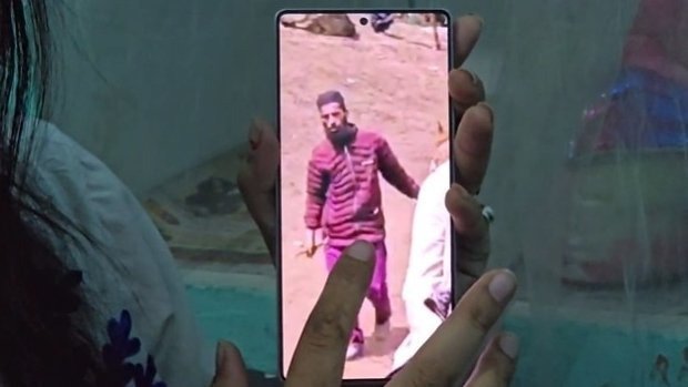 ਪਹਿਲਗਾਮ ਅੱਤਵਾਦੀ ਹਮਲੇ ‘ਚ ਸੈਲਾਨੀ ਨੇ ਦੱਸੀ ਆਤੰਕੀ ਦੀ ਗਹਿਰੀ ਸਾਜਿਸ਼,ਜਾਣੋ ਕਿਵੇਂ ਤਿਆਰ ਹੋ ਰਿਹਾ ਸੀ ਹਮਲੇ ਦਾ ਪਲਾਨ