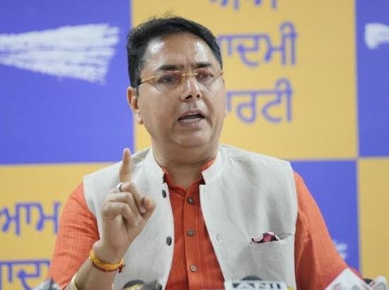 ਵੀਰ ਬਾਲ ਦਿਵਸ ਨਾਲੋਂ ਸਾਹਿਬਜ਼ਾਦਿਆਂ ਦਾ ਬਲੀਦਾਨ ਦਿਵਸ ਛੋਟੇ ਸਾਹਿਬਜ਼ਾਦਿਆਂ ਨੂੰ ਸੱਚੀ ਸ਼ਰਧਾਂਜਲੀ: ਅਮਨ ਅਰੋੜਾ