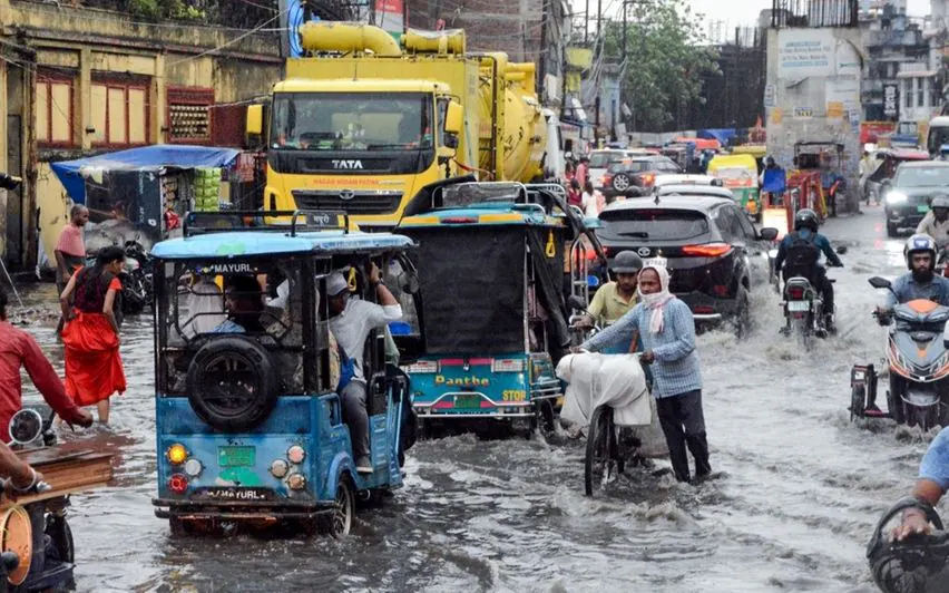 Bihar ਵਿੱਚ ਭਿਆਨਕ ਤੂਫਾਨ ਕਾਰਨ 52 ਲੋਕਾਂ ਦੀ ਮੌਤ, IMD ਨੇ ਕਈ ਜ਼ਿਲ੍ਹਿਆਂ ਲਈ ਚੇਤਾਵਨੀ ਕੀਤੀ ਜਾਰੀ ……