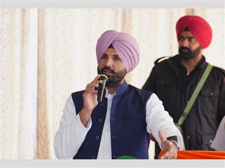 ਗੁਮਸ਼ੁਦਗੀ ਦੇ ਪੋਸਟਰ ਲੱਗਣ ‘ਤੇ ਬੋਲੇ ਰਾਜਾ ਵੜਿੰਗ, BJP ‘ਤੇ ਲਗਾਏ ਦੋਸ਼