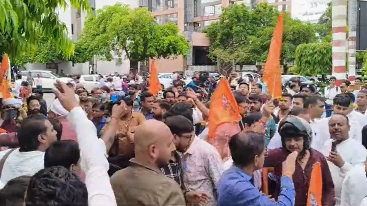 ਲਖਨਊ KGMU ਵਿੱਚ ਡਾਕਟਰਾਂ ਦੀ ਕੀਤੀ ਕੁੱਟਮਾਰ, 4 ਡਾਕਟਰ ਜ਼ਖਮੀ