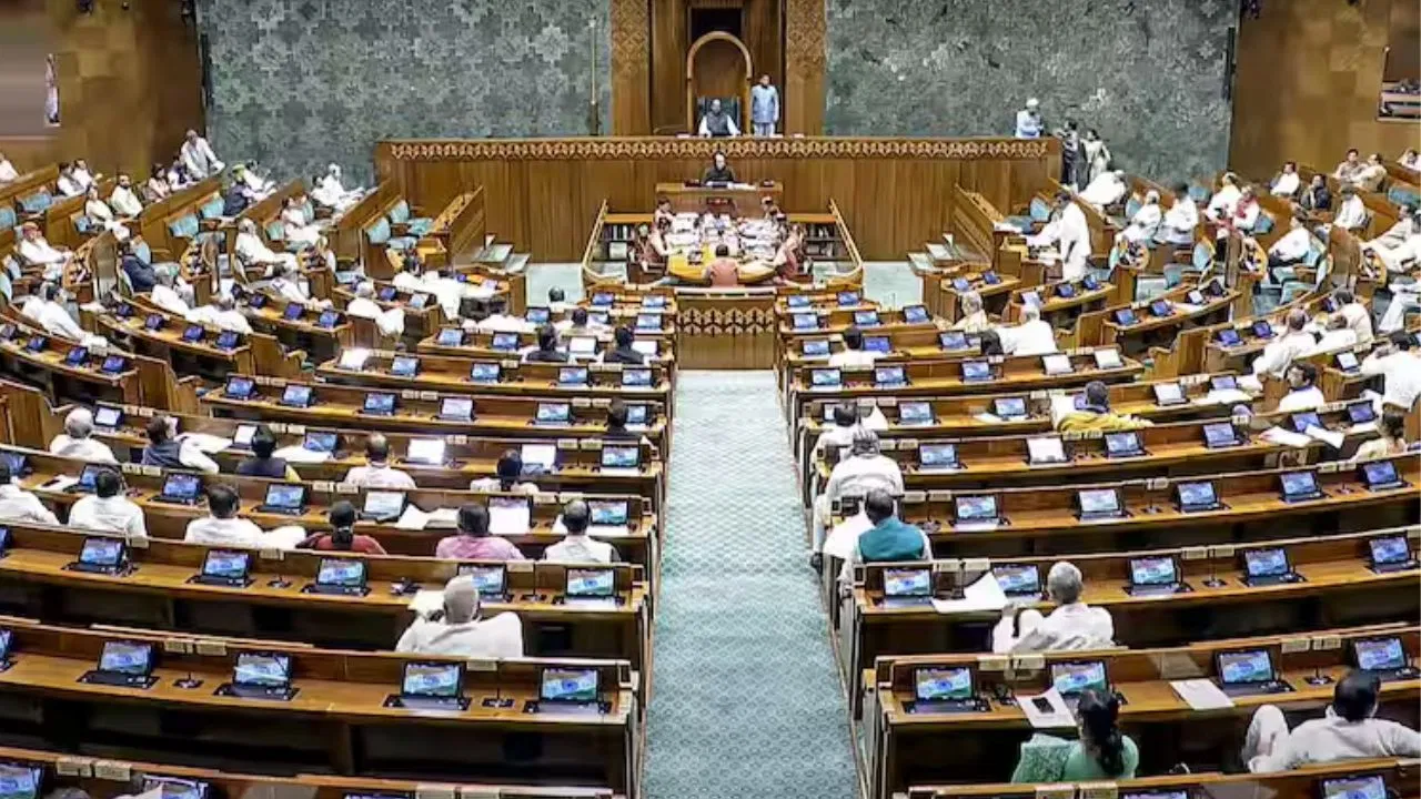 Waqf Amendment Bill : ਵਕਫ਼ ਸੋਧ ਬਿੱਲ ਲੋਕ ਸਭਾ ‘ਚ ਪਾਸ, ਹੁਣ ਰਾਜ ਸਭਾ ਦੀ ਵਾਰੀ, ਦੁਪਹਿਰ 1 ਵਜੇ ਤੋਂ ਹੋਵੇਗੀ ਚਰਚਾ Waqf Amendment Bill : ਵਕਫ਼ ਸੋਧ ਬਿੱਲ ਲੋਕ ਸਭਾ ‘ਚ ਪਾਸ, ਹੁਣ ਰਾਜ ਸਭਾ ਦੀ ਵਾਰੀ, ਦੁਪਹਿਰ 1 ਵਜੇ ਤੋਂ ਹੋਵੇਗੀ ਚਰਚਾ