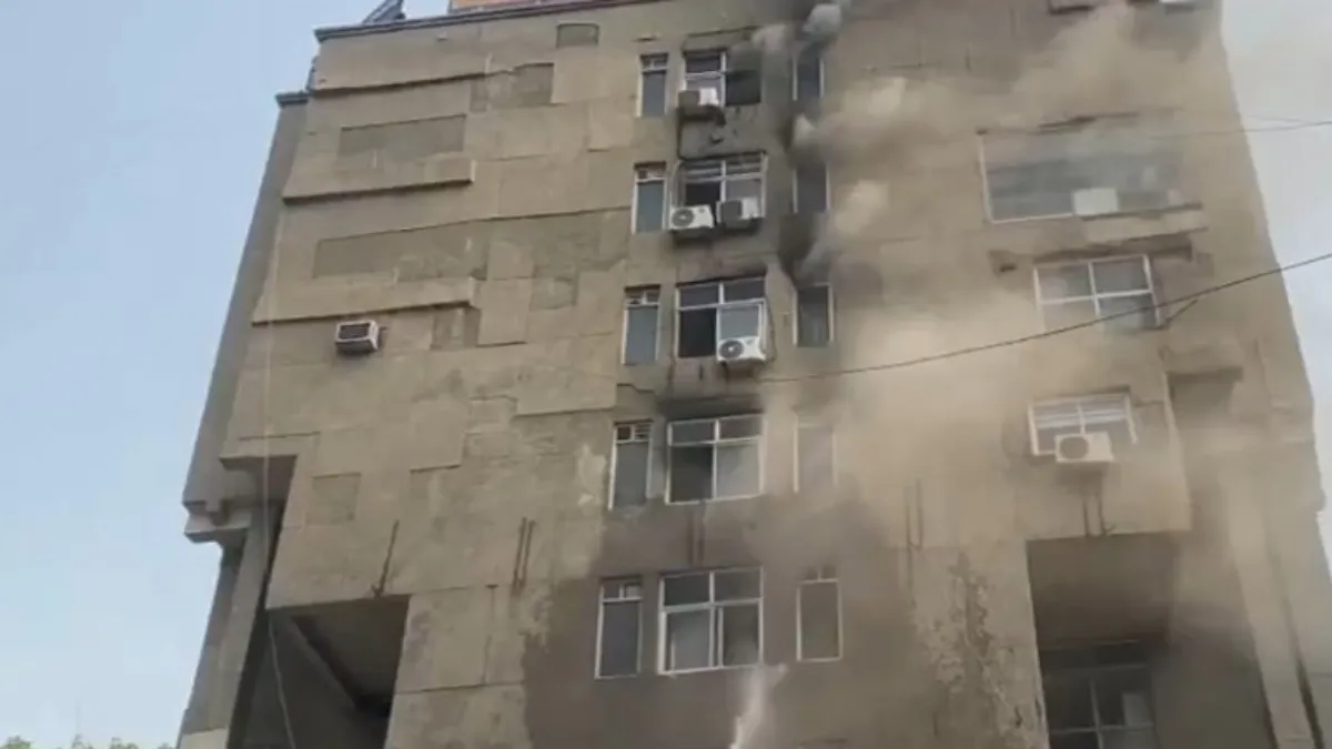 Ghaziabad News ; ਗਾਜ਼ੀਆਬਾਦ ਵਿੱਚ ਵਪਾਰਕ ਇਮਾਰਤ ਵਿੱਚ ਲੱਗੀ ਭਿਆਨਕ ਅੱਗ