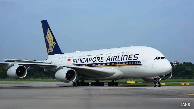Singapore Airlines ਦੀ ਉਡਾਣ ਦੌਰਾਨ ਕੈਬਿਨ ਕਰੂ ਮੈਂਬਰ ਨਾਲ ਛੇੜਛਾੜ ਮਾਮਲੇ ਚ’ ਭਾਰਤੀ ਵਿਅਕਤੀ ਗ੍ਰਿਫ਼ਤਾਰ