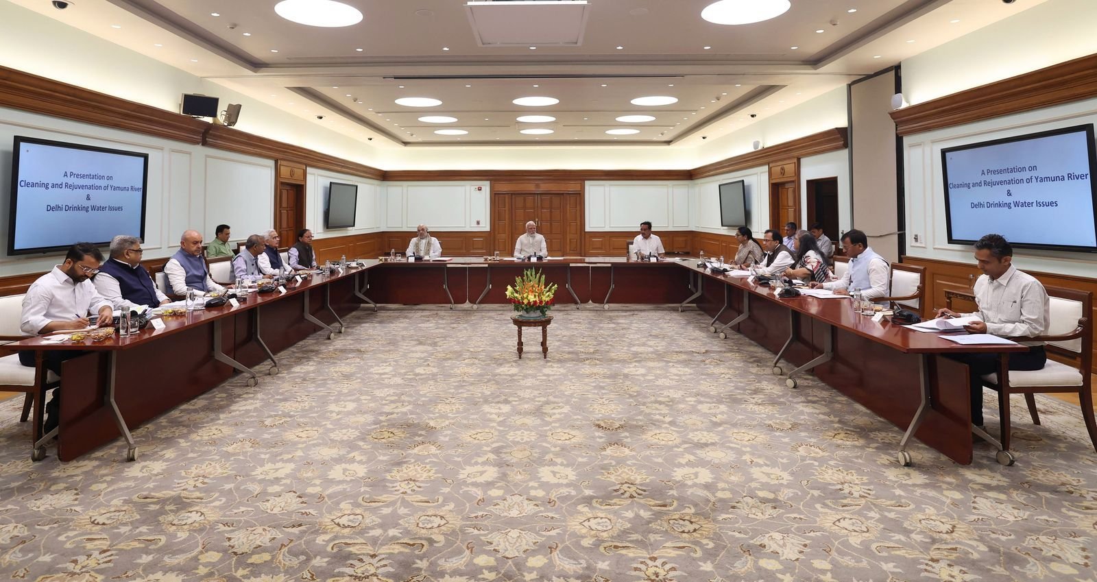 ਯਮੁਨਾ ਦੀ ਸਫਾਈ ਨੂੰ ਲੈ ਕੇ ਪੀਐਮ ਮੋਦੀ ਨੇ ਕੀਤੀ ਉੱਚ ਪੱਧਰੀ ਮੀਟਿੰਗ, ਤਿੰਨ ਪੜਾਵਾਂ ਦਾ ਰੋਡਮੈਪ ਤਿਆਰ