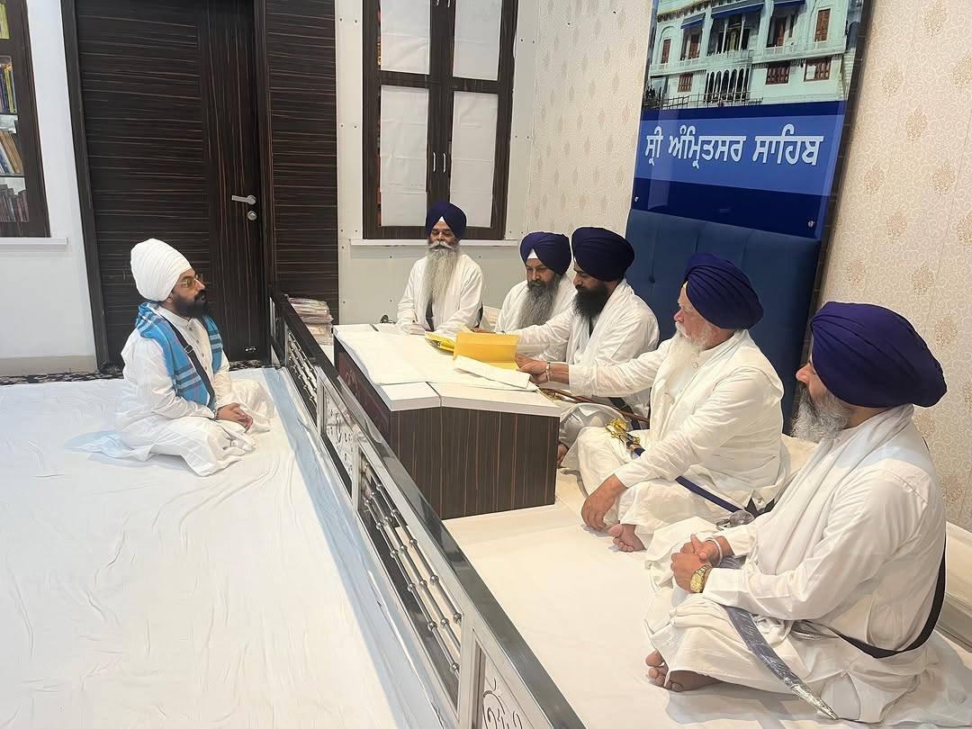 ਸ੍ਰੀ ਅਕਾਲ ਤਖ਼ਤ ਸਾਹਿਬ ਵਿਖੇ ਪੇਸ਼ ਹੋਏ ਭਾਈ ਰਣਜੀਤ ਸਿੰਘ ਢੱਡਰੀਆਂਵਾਲੇ, ਪ੍ਰਚਾਰ ਤੋਂ ਰੋਕ ਹਟੀ