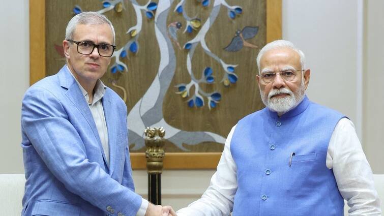 ਪਹਿਲਗਾਮ ਹਮਲੇ ਤੋਂ ਬਾਅਦ ਪਹਿਲੀ ਵਾਰ ਸੀਐਮ ਉਮਰ ਅਬਦੁੱਲਾ ਨੇ ਪੀਐਮ ਮੋਦੀ ਨਾਲ ਮੁਲਾਕਾਤ ਕੀਤੀ, ਪ੍ਰਧਾਨ ਮੰਤਰੀ ਨਾਲ ਅੱਧਾ ਘੰਟਾ ਚੱਲੀ ਮੁਲਾਕਾਤ