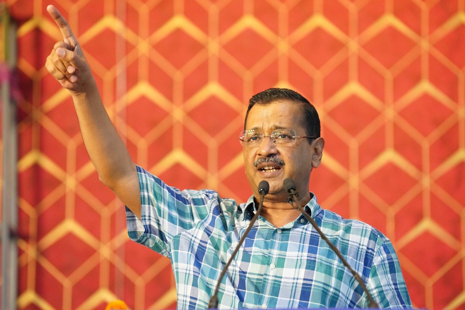 ਹੁਣ ਤੁਸੀਂ ਕੁਝ ਕਹੋਗੇ… ਸ਼ਰਾਬ ਘੁਟਾਲੇ ਵਿੱਚ ਬਰੀ ਹੋਣ ਤੋਂ ਬਾਅਦ ਕੇਜਰੀਵਾਲ ਟ੍ਰੈਂਡ ਕਰਨ ਲੱਗ ਪਏ, ਯੂਜ਼ਰਸ ਭਾਜਪਾ ਨੂੰ ਪੁੱਛ ਰਹੇ ਹਨ ਸਵਾਲ