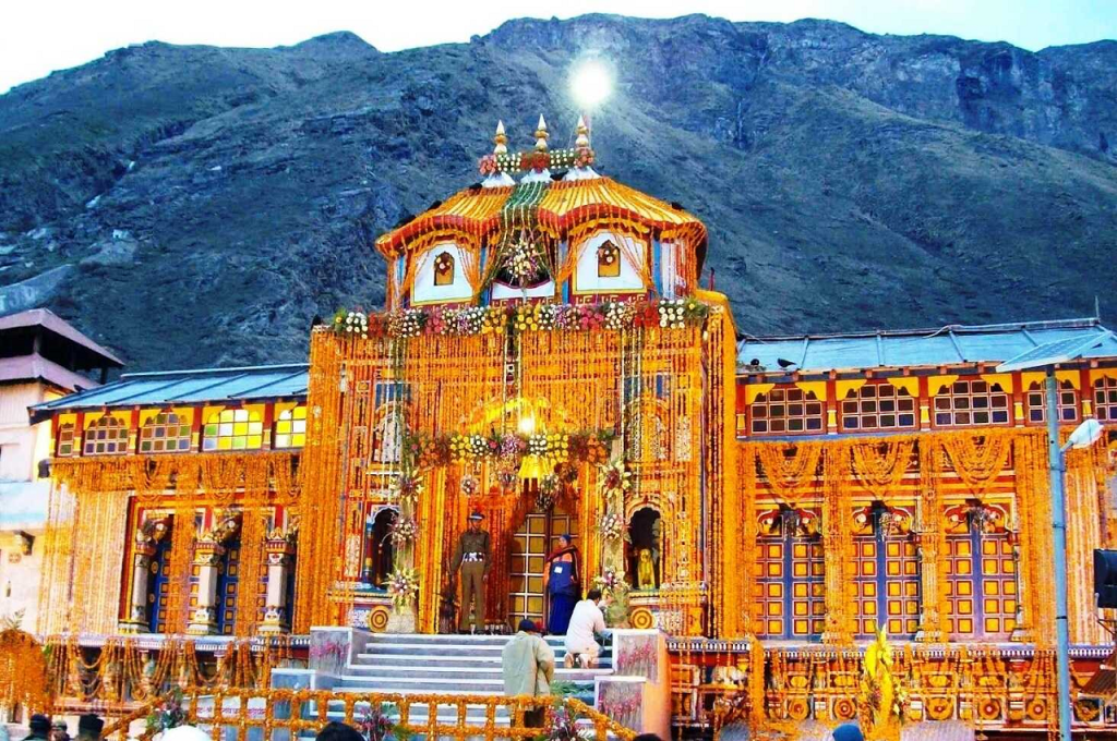 Char Dham Yatra 2026: ਬਦਰੀਨਾਥ ਦੇ ਕਪਾਟ ਖੁੱਲ੍ਹੇ; 25 ਕੁਇੰਟਲ ਫੁੱਲਾਂ ਨਾਲ ਸਜਿਆ ਮੰਦਰ