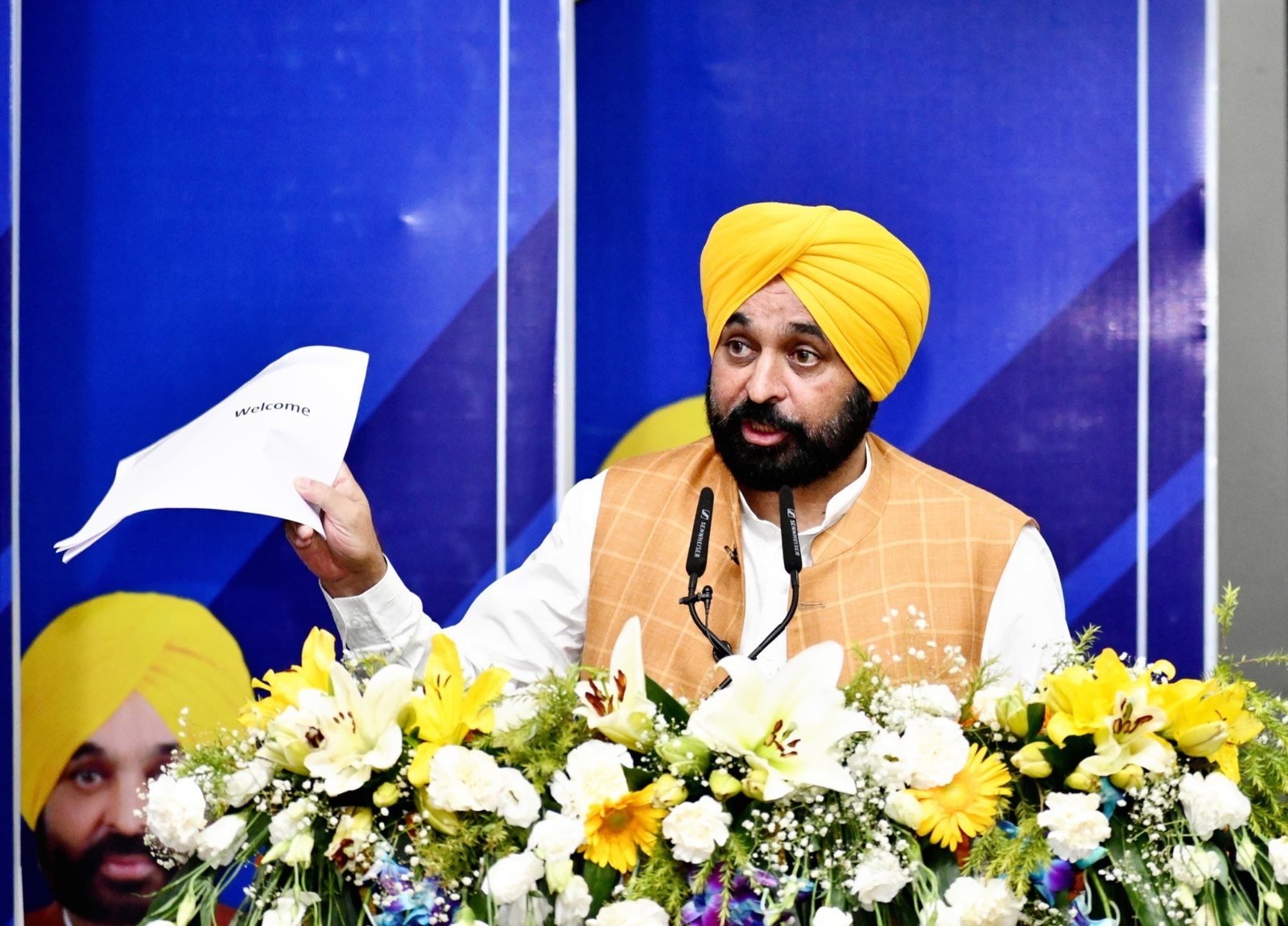 ਸੀਐਮ ਮਾਨ ਦੇ ਨਿਸ਼ਾਨੇ ‘ਤੇ ਮਜੀਠਿਆ, ਬੋਲੇ ‘”ਕਾਨੂੰਨ ਵਿਵਸਥਾ ‘ਤੇ ਸਵਾਲ ਉਠਾਉਣ ਵਾਲੇ ਮਜੀਠੀਆ ਕੌਣ ਹੁੰਦਾ?