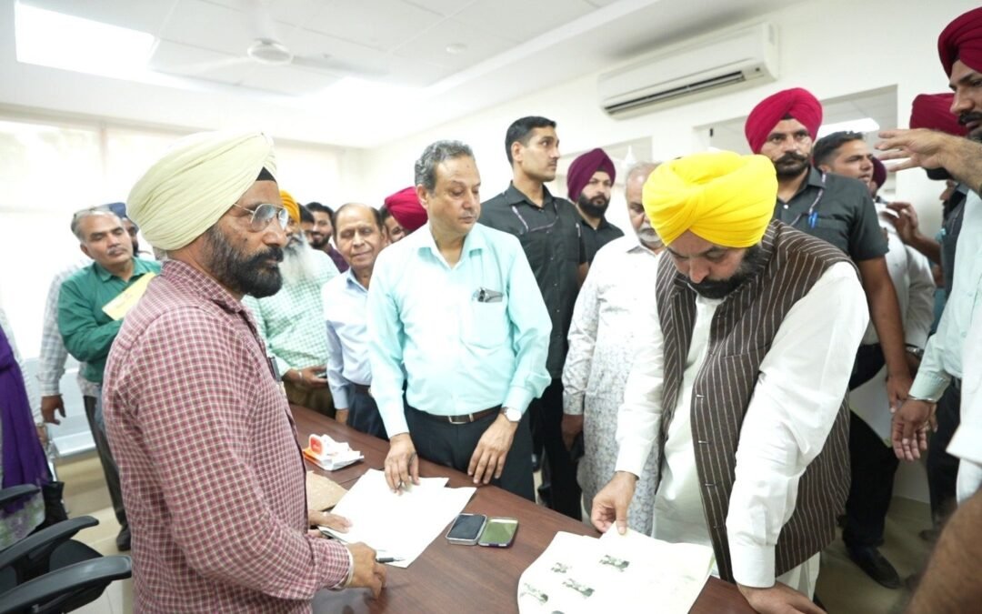 ਸੀਐਮ ਮਾਨ ਨੇ ਮੋਹਾਲੀ ਦੇ ਸਬ ਰਜਿਸਟਰਾਰ ਦਫ਼ਤਰ ਦੀ ਅਚਨਚੇਤ ਚੈਕਿੰਗ, ਨਵੀਂ ਸ਼ੁਰੂ ਕੀਤੀ ਈਜ਼ੀ ਰਜਿਸਟ੍ਰੇਸ਼ਨ ਸਕੀਮ 15 ਜੁਲਾਈ ਤੱਕ ਸੂਬੇ ਭਰ ‘ਚ ਹੋਵੇਗੀ ਲਾਗੂ