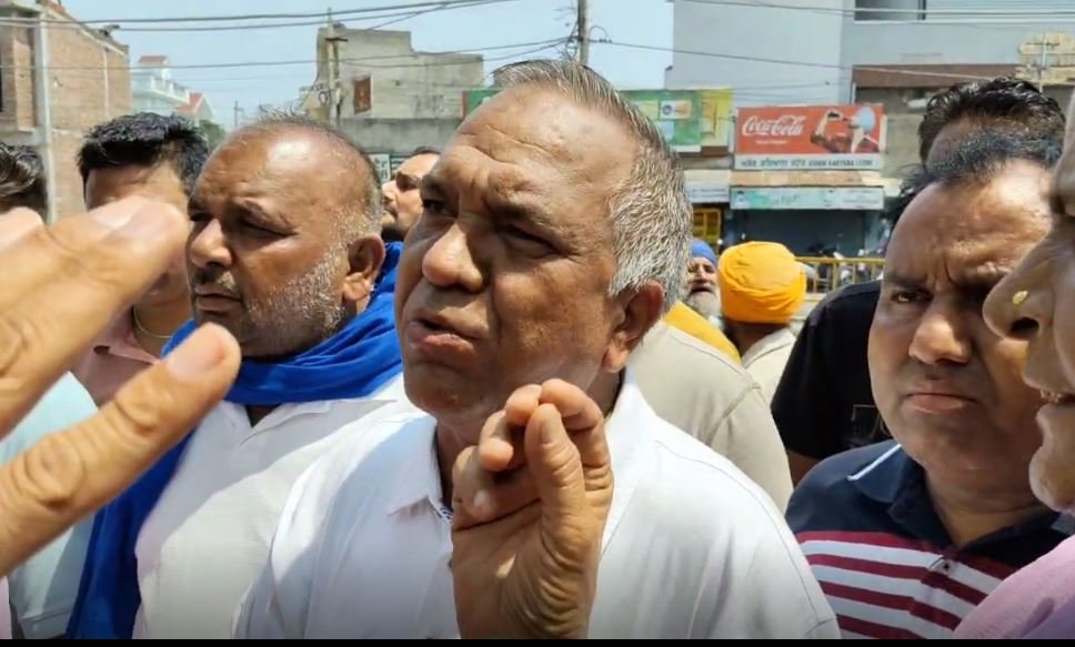 ਸਕੂਲ ਵਿੱਚ 5ਵੀਂ ਕਲਾਸ ਦੇ ਬੱਚਿਆਂ ਨਾਲ ਕੁੱਟਮਾਰ, 20-25 ਵਿਦਿਆਰਥੀਆਂ ਨੂੰ ਮਾਰੇ ਥੱਪੜ, ਗੁੱਸੇ ‘ਚ ਸਕੂਲ ਪਹੁੰਚੇ ਮਾਪਿਆਂ ਨੇ ਕੀਤਾ ਹੰਗਾਮਾ