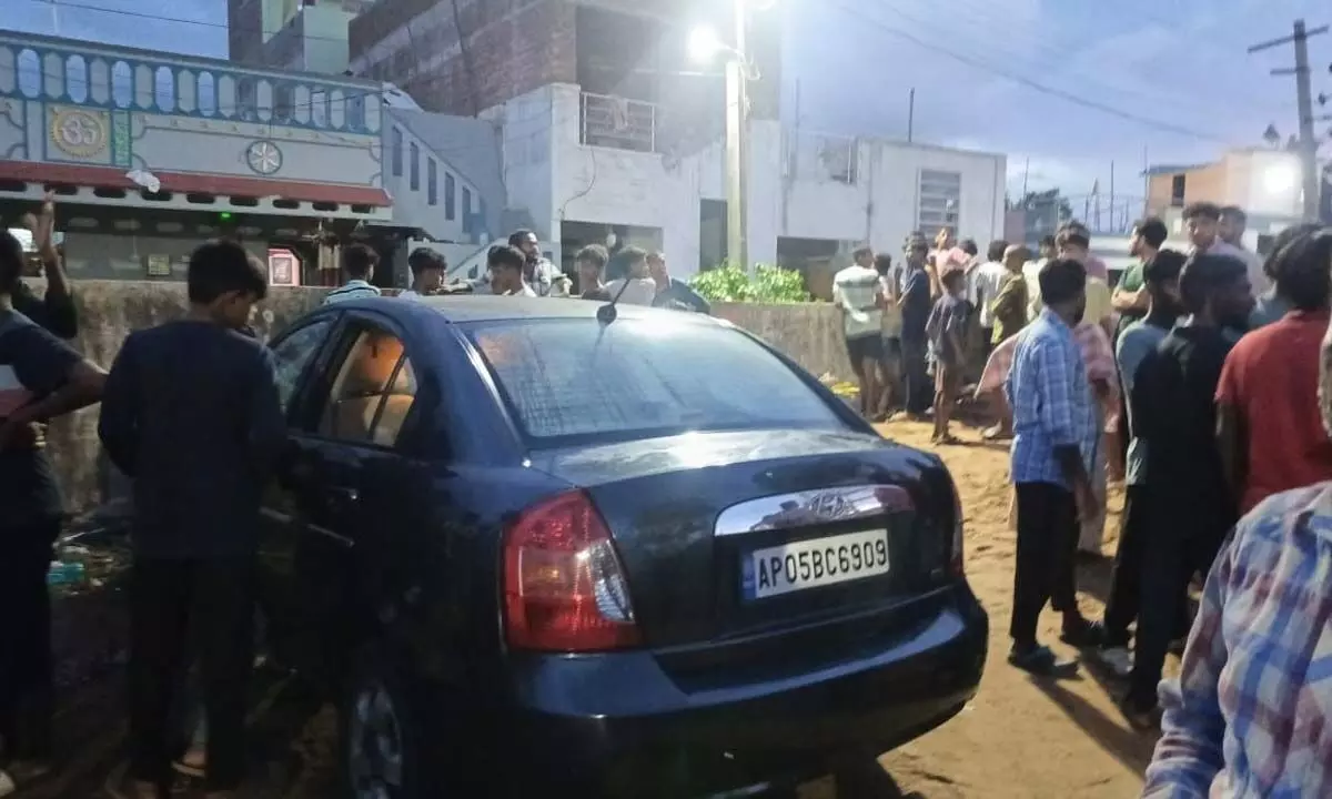 ਕਾਰ ਬਣੀ ਚਾਰ ਬੱਚਿਆਂ ਦਾ ਕਾਲ, ਖੇਡਦੇ ਖੇਡਦੇ ਕਾਰ ‘ਚ ਹੋਏ ਲੌਕ, ਦੇਖਣ ਵਾਲਿਆਂ ਦੀ ਰੂਹ ਤੱਕ ਕੰਬ ਗਈ