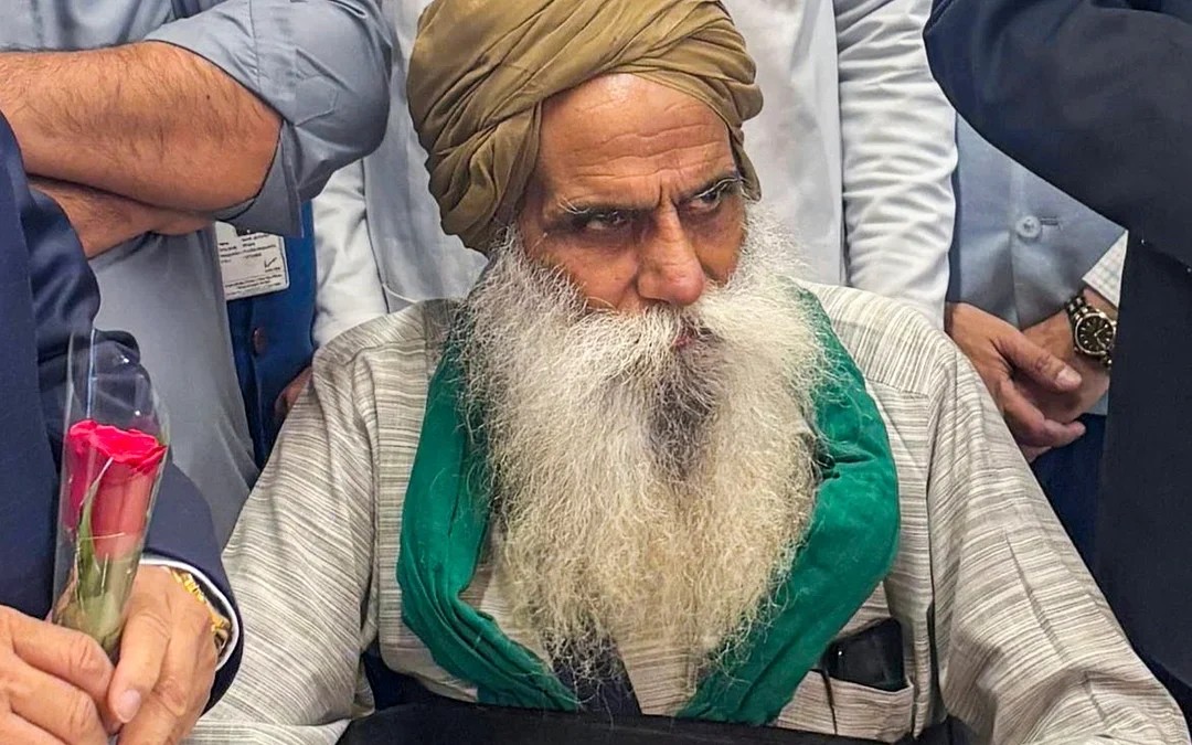 ਭਾਰਤ-ਪਾਕਿਸਤਾਨ ਦਰਮਿਆਨ ਤਣਾਅ ਨੂੰ ਦੇਖਦਿਆਂ ਡੱਲੇਵਾਲ ਨੇ ਲਿਆ ਵੱਡਾ ਫੈਸਲਾ, ਕਿਹਾ- ‘ਕਿਸਾਨ ਵੀ ਦੇਸ਼ ਦੇ ਹਿੱਤ ‘ਚ ਸਰਕਾਰ ਦੇ ਨਾਲ’