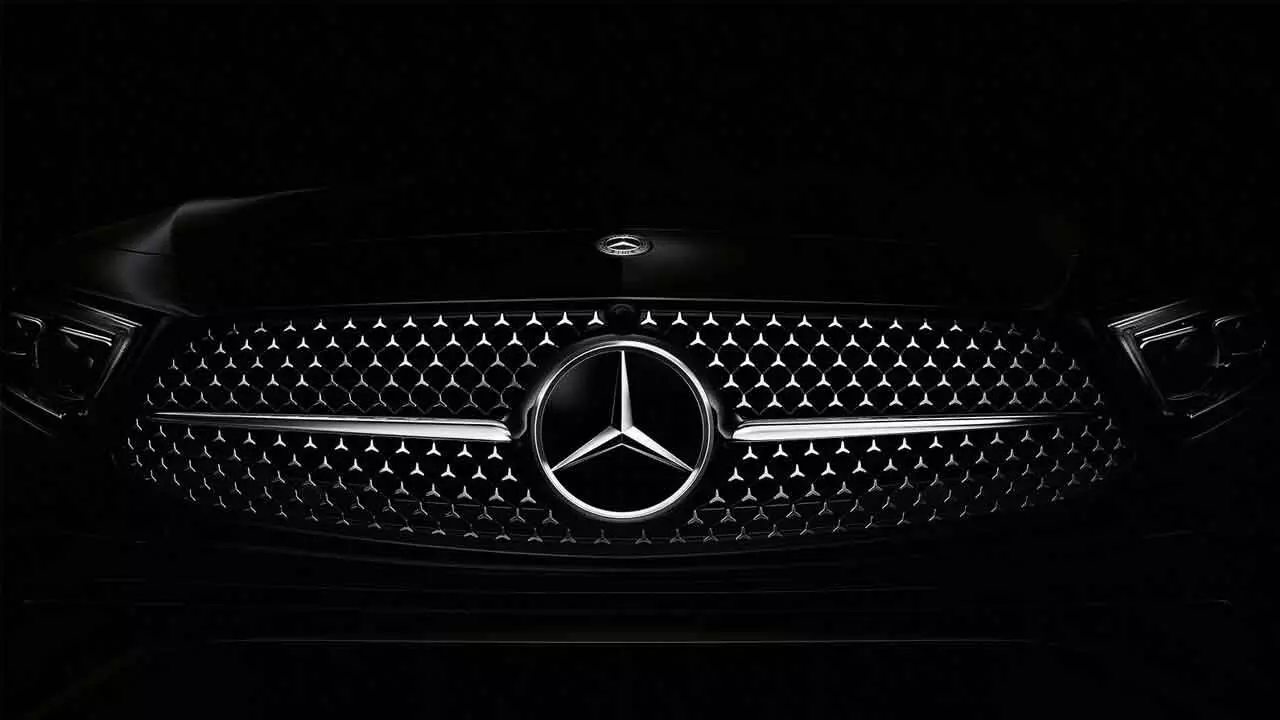 Mercedes Benz ਦਾ ਵੱਡਾ ਐਲਾਨ! 12 ਲੱਖ ਰੁਪਏ ਤੱਕ ਮਹਿੰਗੀਆਂ ਹੋ ਜਾਣਗੀਆਂ ਕਾਰਾਂ, ਜਾਣੋ ਕਾਰਨ