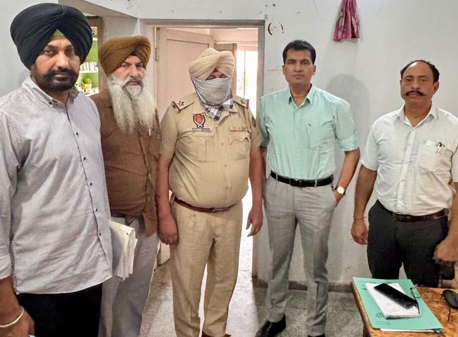 ਭ੍ਰਿਸ਼ਟਾਚਾਰ ਵਿਰੁੱਧ ਮੁਹਿੰਮ : 15,000 ਰੁਪਏ ਰਿਸ਼ਵਤ ਲੈਂਦਾ ਏ.ਐਸ.ਆਈ. ਵਿਜੀਲੈਂਸ ਬਿਊਰੋ ਵੱਲੋਂ ਕਾਬੂ