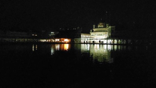 Breakingh News; ਭਾਰਤ-ਪਾਕਿ ਜੰਗਬੰਦੀ ਉਲੰਘਣਾ ਵਿਚਾਲੇ ਪੰਜਾਬ ‘ਚ ਮੁੜ ਤੋਂ ਹੋਇਆ ‘ਬਲੈਕਊਟ’ ਜੰਮੂ ‘ਚ ਫਿਰ ਤੋਂ ਸੁਣਾਈ ਦਿੱਤੀ ਧਮਾਕੇ ਦੀਆਂ ਅਵਾਜ਼ਾਂ