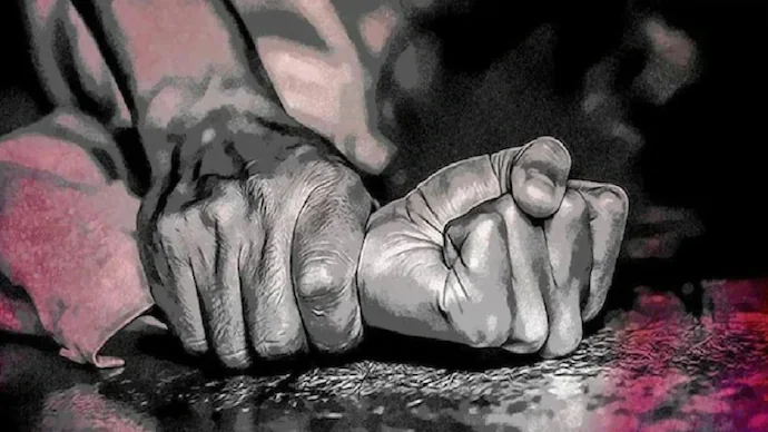 8ਵੀਂ ਜਮਾਤ ਦੀ ਵਿਦਿਆਰਥਣ ਨਾਲ ਤਿੰਨ ਦੋਸਤਾਂ ਨੇ ਕੀਤਾ ਗੈਂਗਰੇਪ, ਮੁਲਜ਼ਮ ਲੜਕਿਆਂ 'ਤੇ ਸਹੇਲੀ ਗ੍ਰਿਫ਼ਤਾਰ