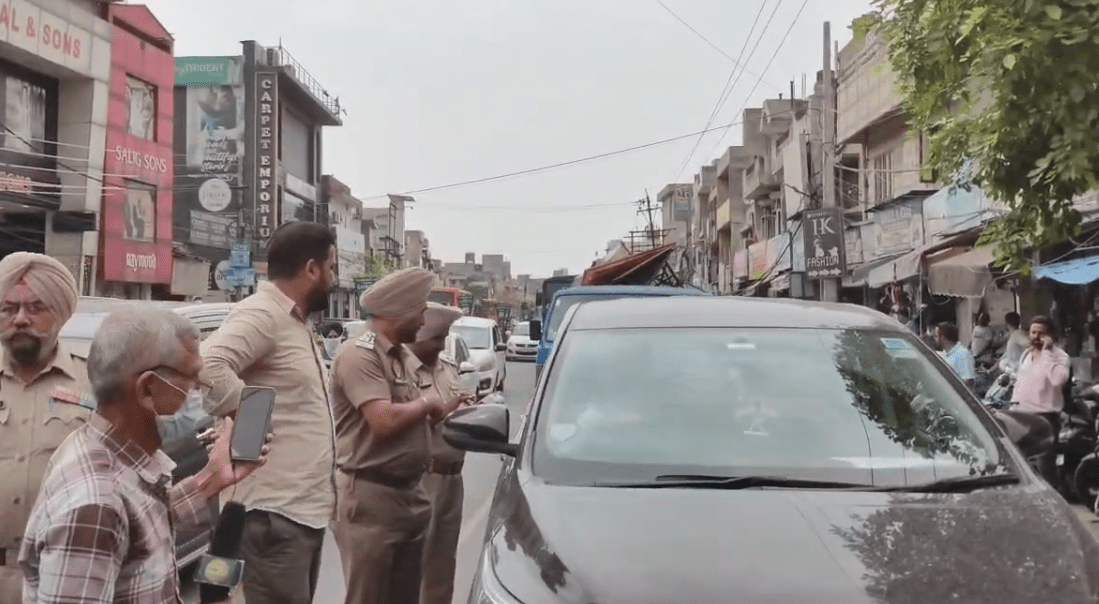 Jalandhar : ਨਗਰ ਨਿਗਮ ਦੀ ਤਹਿਬਾਜ਼ਰੀ ਨੇ ਮੇਨ ਬਾਜ਼ਾਰ ਵਿੱਚ ਨਾਜਾਇਜ਼ ਕਬਜ਼ਿਆਂ ਵਿਰੁੱਧ ਕੀਤੀ ਕਾਰਵਾਈ