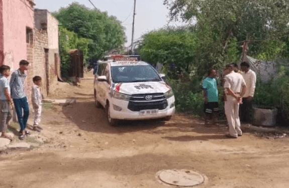 Haryana ; ਰੋਹਤਕ ਵਿੱਚ ਇੱਕੋ ਪਰਿਵਾਰ ਦੇ 3 ਮੈਂਬਰਾਂ ਦੀ ਮੌਤ: ਢੱਕਣ ਹਟਾਉਂਦੇ ਸਮੇਂ ਪੁੱਤਰ ਸੀਵਰ ਵਿੱਚ ਡਿੱਗਿਆ